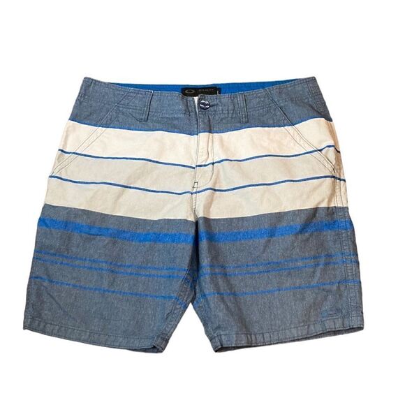 Oakley Striped Slim Fit Shorts, Size 38W - Picture 1 of 7